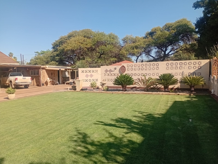 4 Bedroom Property for Sale in Kuruman Northern Cape